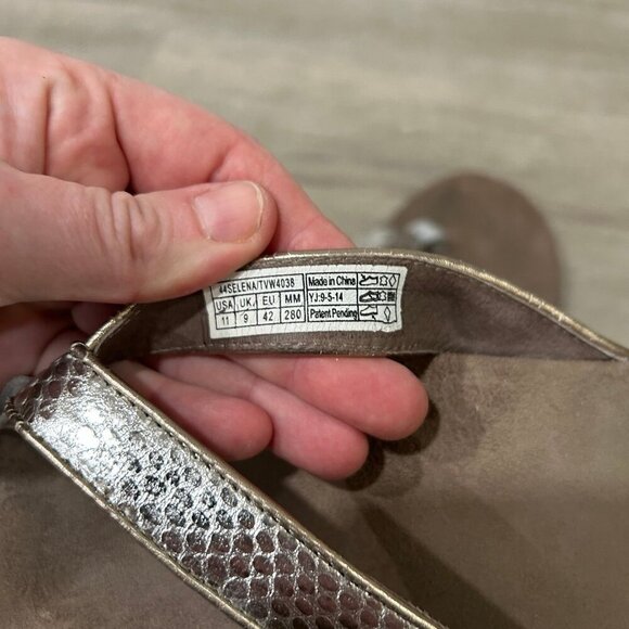 Vionic Women’s Dillon Tile Toe Post Metallic Silver Sandals Flip Flops Size 11 - Picture 6 of 6